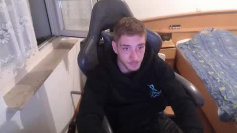 Zuzmoe online show from 7, 11, 2025