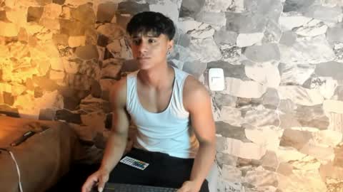 zyzz_1812 online show from 1, 4, 2026
