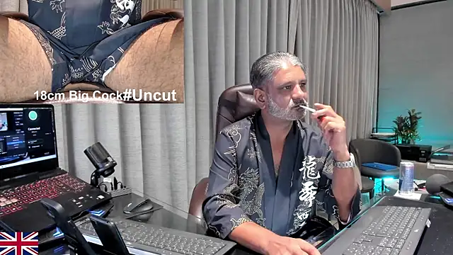 OnlineBossUK online show from 3, 7, 2026