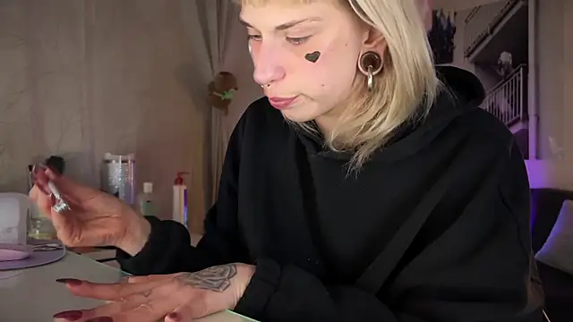 Mannarie Madsinn online show from 16, 2, 2025