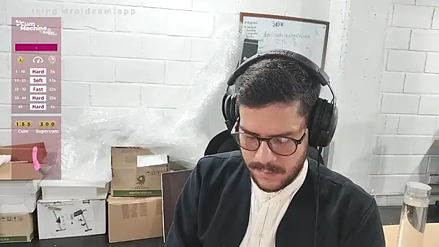 Snapshot of AndyHepburn chatting on 8, 10, 2025 AndyHepburn online show from 8, 10, 2025