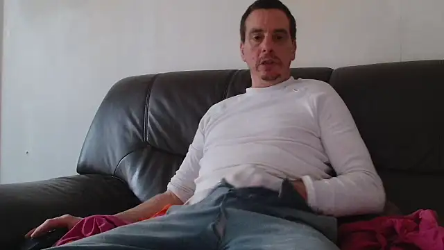 Snapshot of cloupefun chatting on 28, 10, 2025 cloupefun online show from 28, 10, 2025