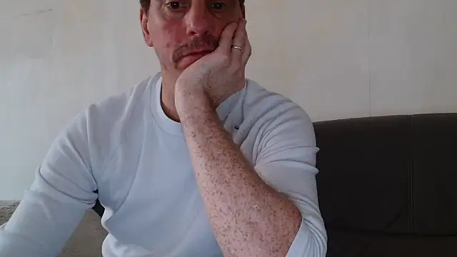 Snapshot of cloupefun chatting on 29, 10, 2025 cloupefun online show from 29, 10, 2025