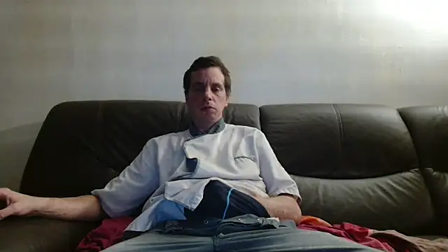 Snapshot of cloupefun chatting on 17, 12, 2025 cloupefun online show from 17, 12, 2025