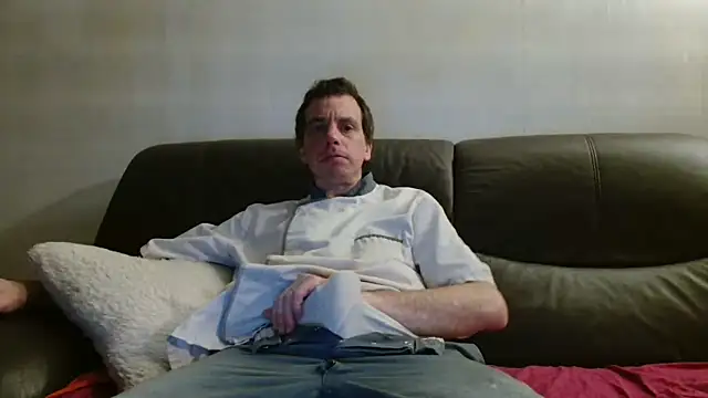 Snapshot of cloupefun chatting on 18, 12, 2025 cloupefun online show from 18, 12, 2025