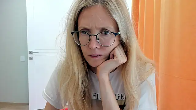 angelmommu online show from 17, 9, 2025