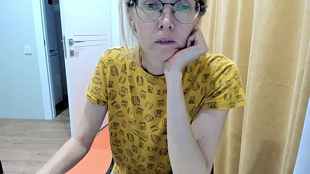 angelmommu online show from 22, 9, 2025