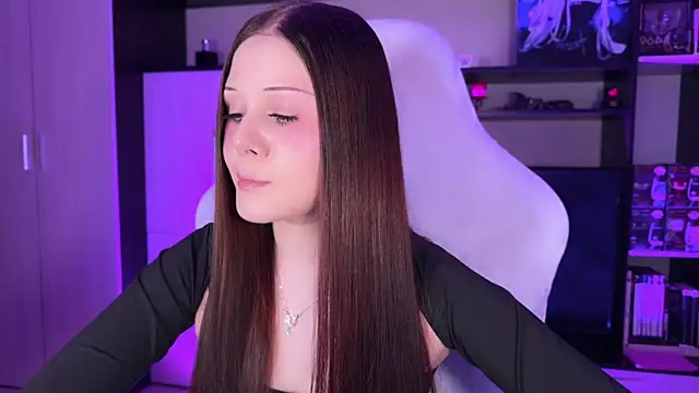 Snapshot of jasminevine chatting on 28, 11, 2025 jasminevine online show from 28, 11, 2025