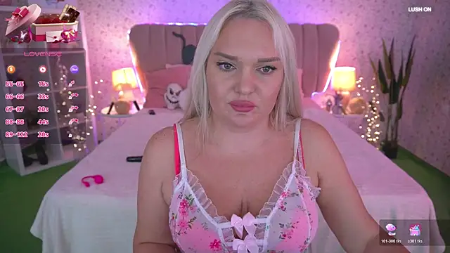 MissyMartinez online show from 22, 10, 2025