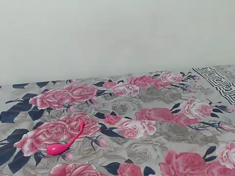 Snapshot of queen__ebony chatting on 15, 11, 2025 queen ebony online show from 15, 11, 2025