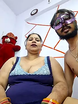 MOM-SUN-COUPLE online show from 6, 2, 2025