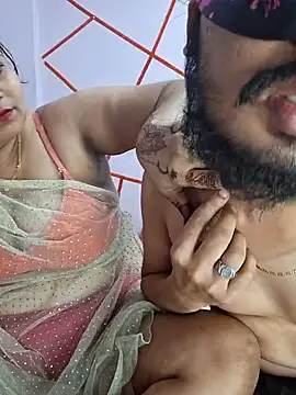 MOM-SUN-COUPLE online show from 6, 3, 2025