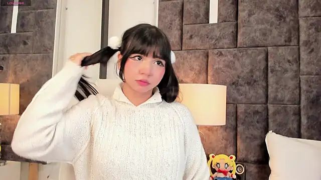 Snapshot of Petit-Rosse chatting on 13, 12, 2024 Petit-Rosse online show from 13, 12, 2024