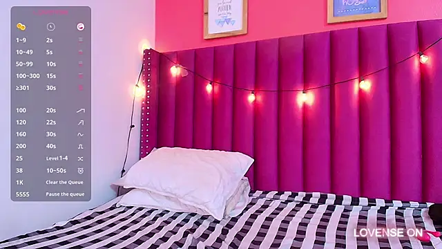 kinkylittlegirll online show from 17, 12, 2024