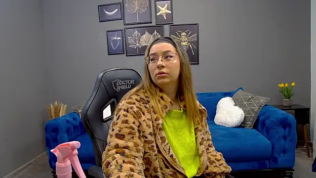 Katewalker  online show from 3, 2, 2025