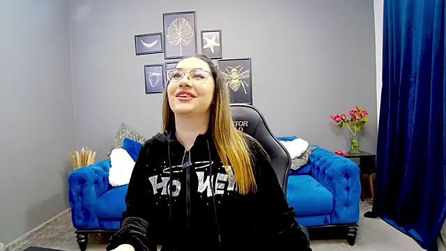 Katewalker  online show from 12, 3, 2025