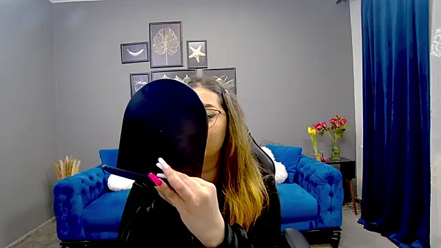 Katewalker  online show from 14, 3, 2025