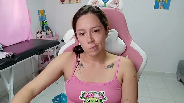 MommyMiaWs online show from 8, 1, 2026