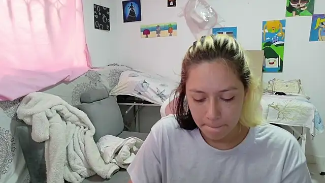MommyMiaWs online show from 5, 5, 2026