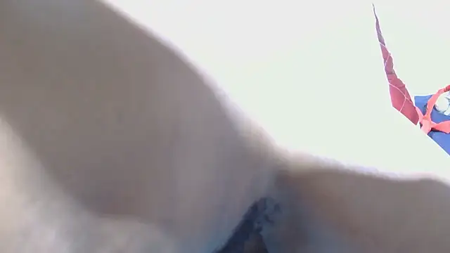 sluttylaura21 online show from 10, 1, 2026