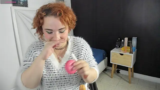 samanthaanderson  online show from 8, 10, 2025