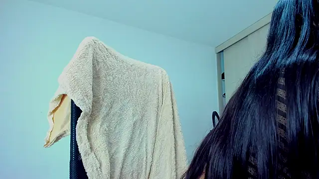 monica little23 online show from 3, 7, 2026