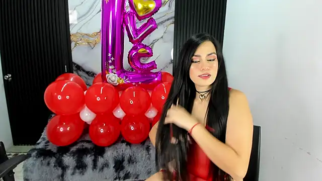 Snapshot of criss_21_ chatting on 11, 2, 2025 criss 21  online show from 11, 2, 2025