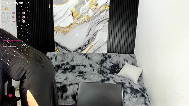 Snapshot of criss_21_ chatting on 15, 3, 2025 criss 21  online show from 15, 3, 2025