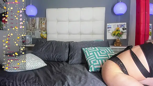 cinthya walker1 online show from 6, 1, 2025