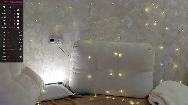 Snapshot of EvaSileZ chatting on 16, 9, 2025 EvaSileZ online show from 16, 9, 2025