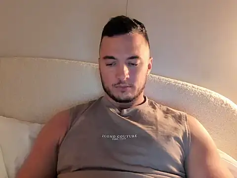 Snapshot of paulblack21 chatting on 11, 4, 2026 paulblack21 online show from 11, 4, 2026