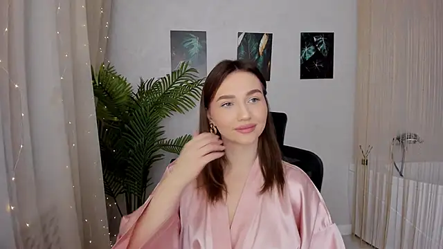 GracefulLook online show from 24, 2, 2025