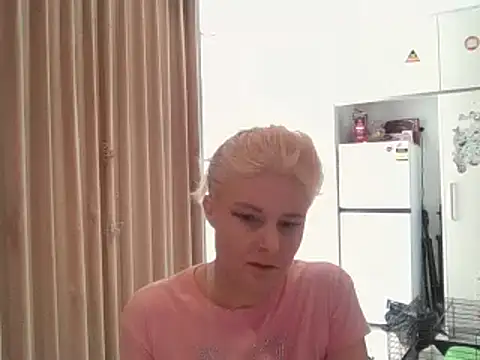 Snapshot of qvncrazy chatting on 7, 3, 2025 qvncrazy online show from 7, 3, 2025