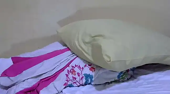 Snapshot of Slender-simple1 chatting on 4, 2, 2025 Slender-simple1 online show from 4, 2, 2025