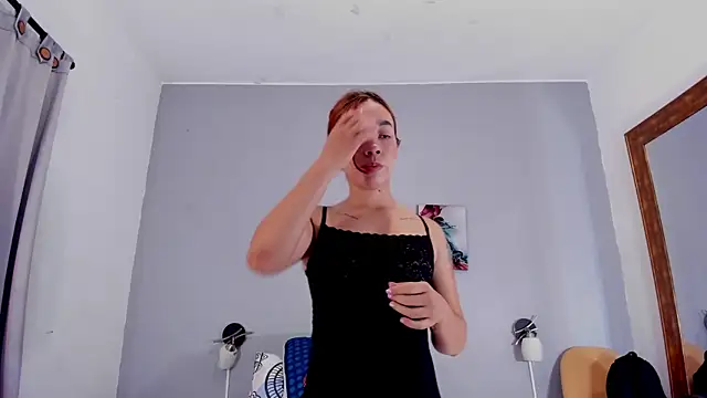 Estrella Duran online show from 17, 7, 2026