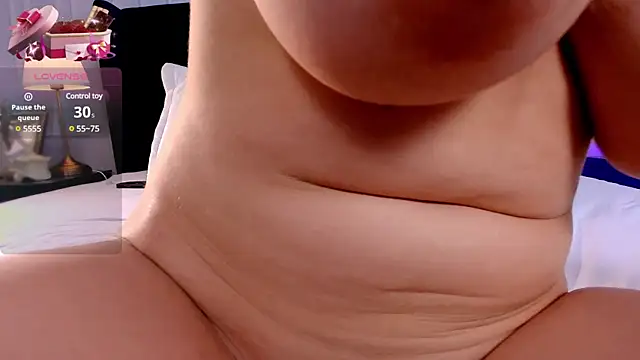 Snapshot of SophieAnn chatting on 11, 12, 2024 SophieAnn online show from 11, 12, 2024