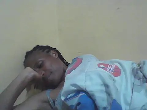 Smillie prety online show from 5, 11, 2025