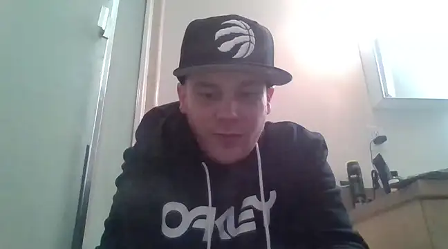 Snapshot of ACABFTP chatting on 8, 3, 2025 ACABFTP online show from 8, 3, 2025