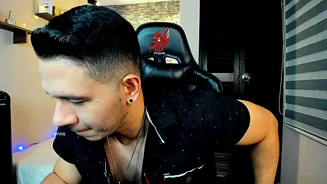 Snapshot of ransoj chatting on 23, 3, 2025 ransoj online show from 23, 3, 2025