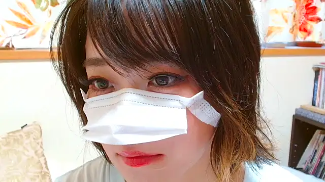 Snapshot of liliyRiSAcha-n chatting on 10, 9, 2025 liliyRiSAcha-n online show from 10, 9, 2025