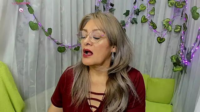 RebeccaThompson online show from 30, 11, 2025