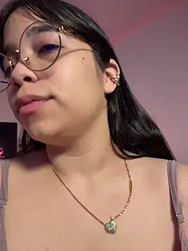Snapshot of tati_reyess chatting on 16, 6, 2026 tati reyess online show from 16, 6, 2026