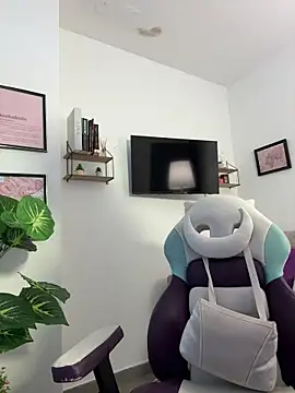 tati reyess online show from 23, 6, 2026