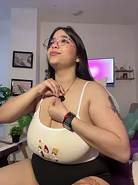 tati reyess online show from 27, 6, 2026