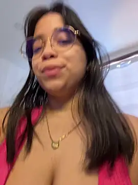tati reyess online show from 6, 7, 2026
