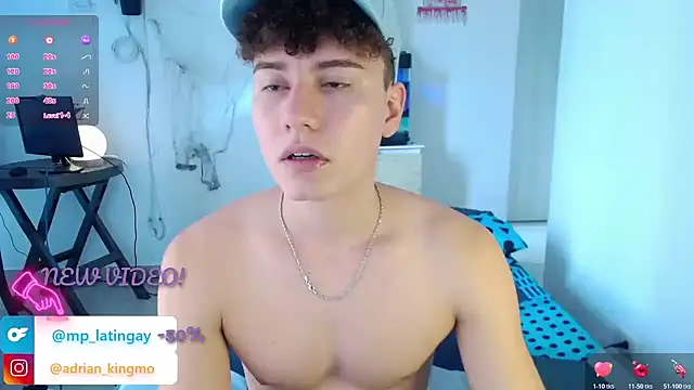 Snapshot of adrian_morelly chatting on 17, 10, 2025 adrian morelly online show from 17, 10, 2025