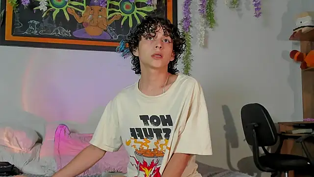 Snapshot of Cherry_boy_18 chatting on 20, 3, 2025 Cherry boy 18 online show from 20, 3, 2025