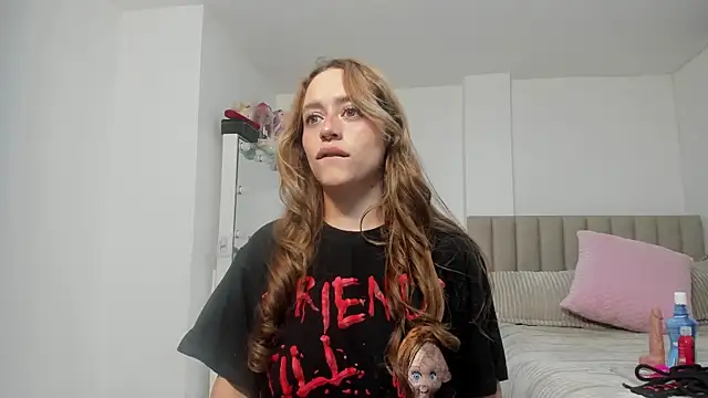 Natalia Suarez online show from 10, 5, 2026