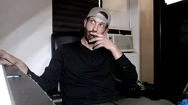 Snapshot of leanjamesdean chatting on 13, 2, 2025 leanjamesdean online show from 13, 2, 2025