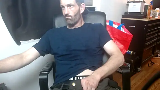 Snapshot of leanjamesdean chatting on 5, 8, 2026 leanjamesdean online show from 5, 8, 2026